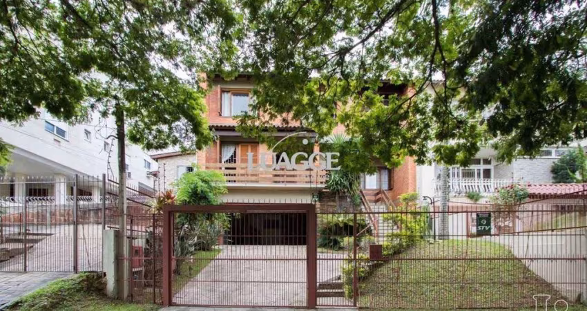 Casa para Venda - 416.89m², 4 dormitórios, sendo 1 suites, 5 vagas - Tristeza