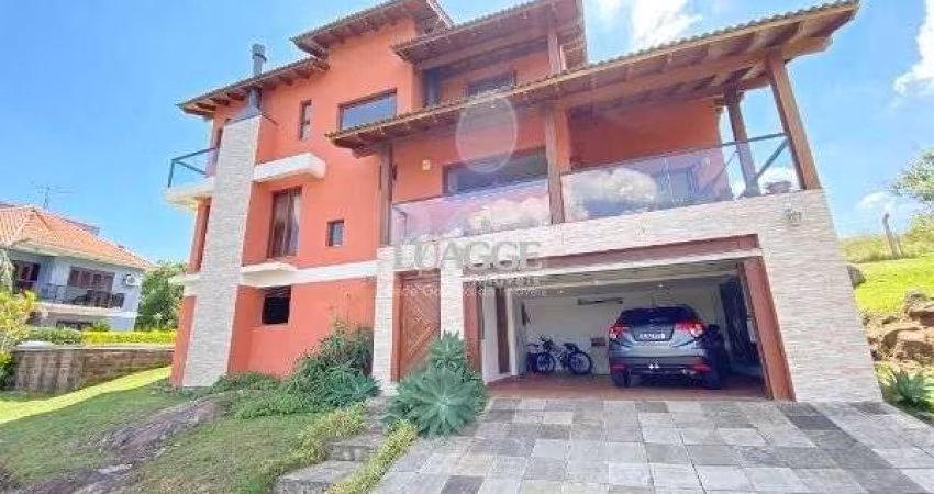 Casa Condominio em Porto Alegre, no bairro Glória, com 3 dormitório(s), e 3 banheiros, à venda.