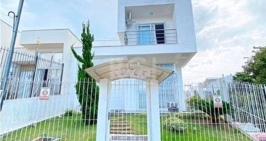 Casa em Porto Alegre, no bairro Aberta dos Morros, com 3 dormitório(s), e 3 banheiros, à venda.
