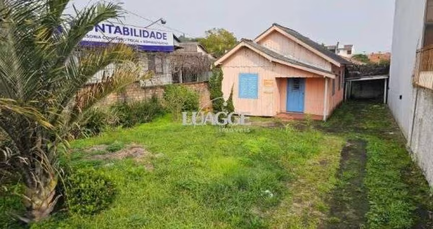 Casa em Porto Alegre, no bairro Espírito Santo, com 3 dormitório(s), e 3 banheiros, à venda.