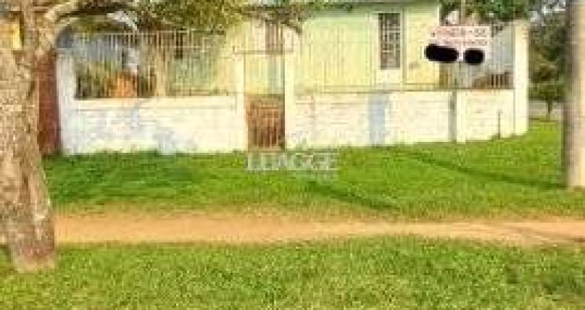 Casa em Porto Alegre, no bairro Espírito Santo, com 2 dormitório(s), à venda.
