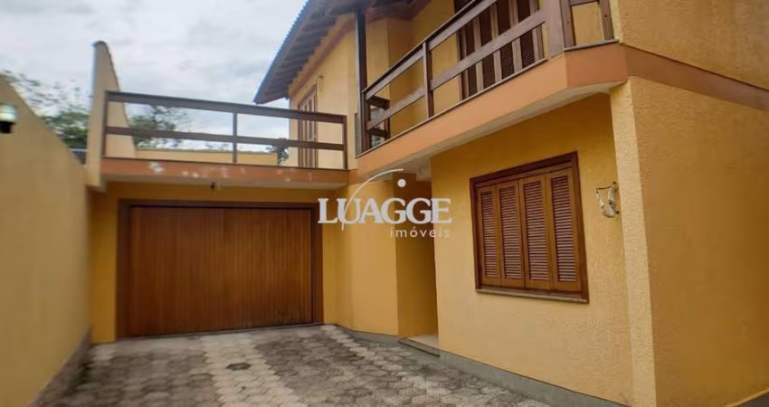 Casa para Venda - 164m², 2 dormitórios, sendo 1 suites, 2 vagas - Guarujá