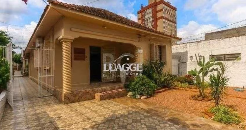 Casa para Venda - 160m², 3 dormitórios, 3 vagas - Partenon