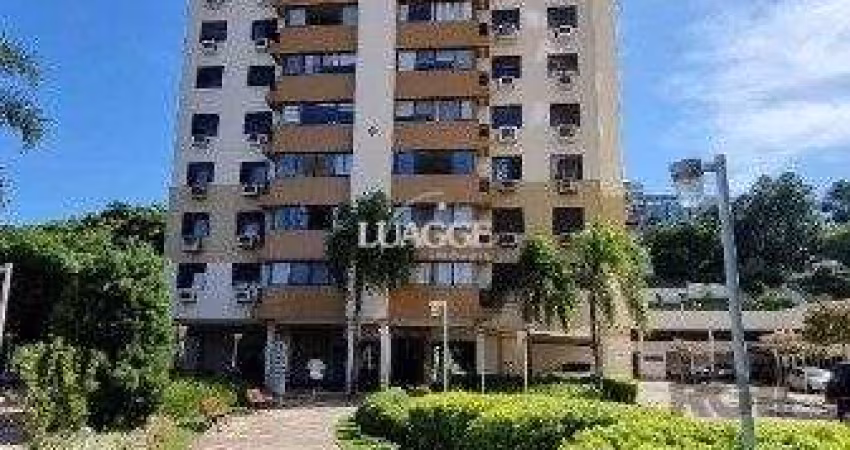 Apartamento 03 dormitórios, duas vagas individuais, edifício com infra, Bairro Cristal