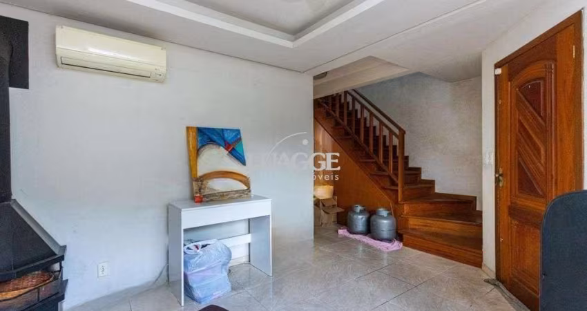 Casa de 3 dormitórios no Bairro Lomba do Pinheiro - Porto Alegre