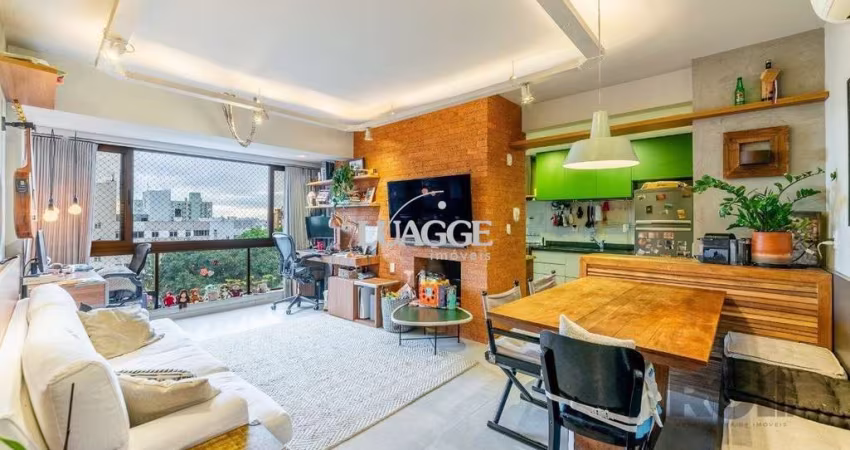 Apartamento de 2 dormitórios, com lareira e churrasqueira no bairro Petrópolis