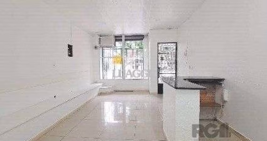 Loja Comercial na Rua Duque de Caxias - Centro Histórico, com 130,00m² privativos,