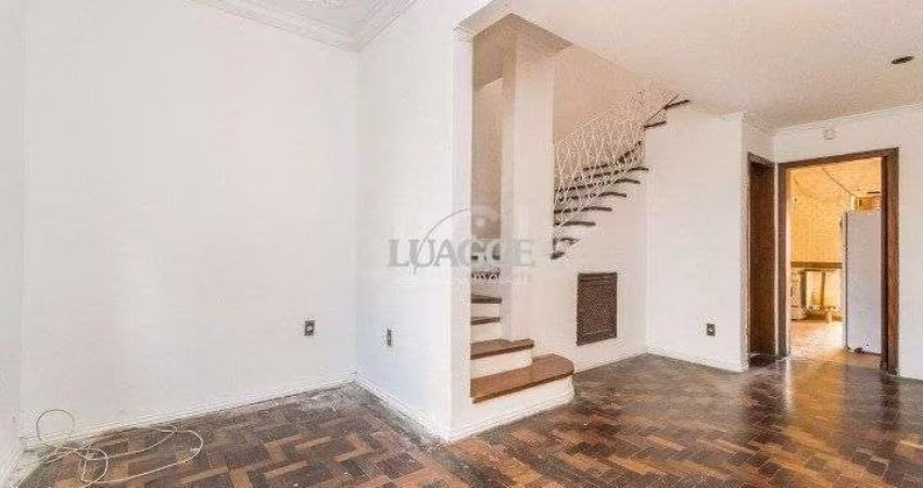 Casa para Venda - 240m², 3 dormitórios, sendo 1 suites, 3 vagas - Santana
