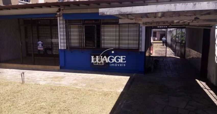 Casa para Venda - 200m², 3 dormitórios, 8 vagas - Cristal