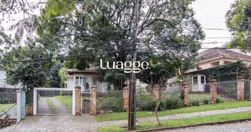Casa para venda - 489m², 4 dormitórios, sendo 2 suites, 3 vagas - cristal