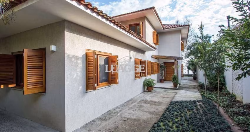 Casa para Venda - 420m², 4 dormitórios, sendo 3 suites, 5 vagas - Tristeza