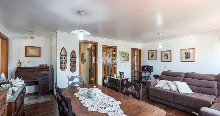 Casa para Venda - 320m², 5 dormitórios, sendo 2 suites, 3 vagas - Tristeza