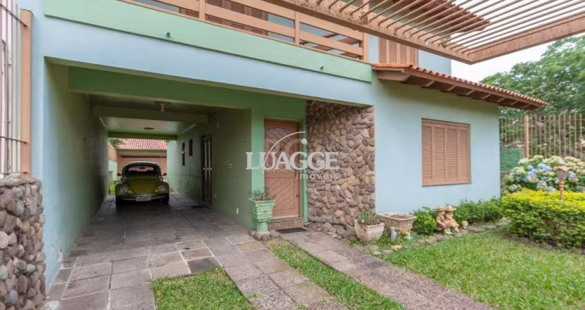 Casa para Venda - 180m², 3 dormitórios, sendo 1 suites, 2 vagas - Guarujá