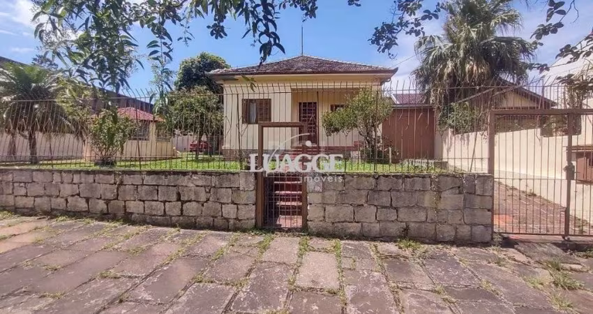 Casa para Venda - 265.1m², 3 dormitórios, 4 vagas - Guarujá