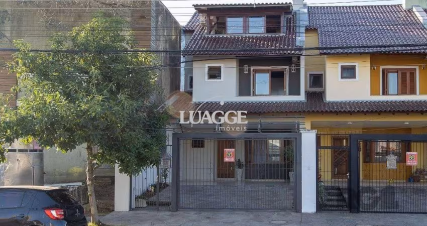 Casa para Venda - 300m², 5 dormitórios, sendo 1 suites, 4 vagas - Portal do Guarujá