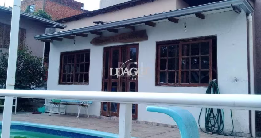 Casa para Venda - 255m², 6 dormitórios, 4 vagas - Vila Nova