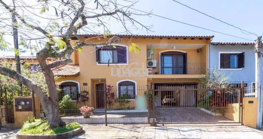 Casa para Venda - 300m², 8 dormitórios, sendo 3 suites, 4 vagas - Campo Novo