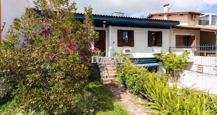 Casa para Venda - 202m², 3 dormitórios, sendo 1 suites, 2 vagas - Cristal