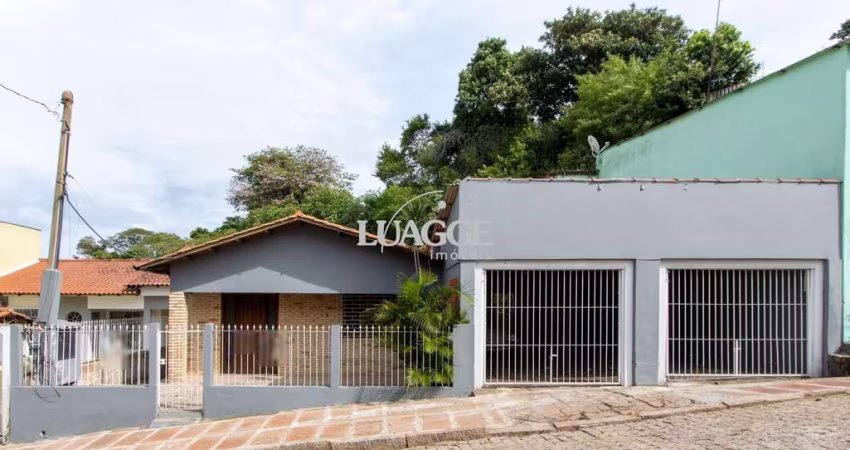 Casa para Venda - 235m², 2 dormitórios, 4 vagas - Cavalhada