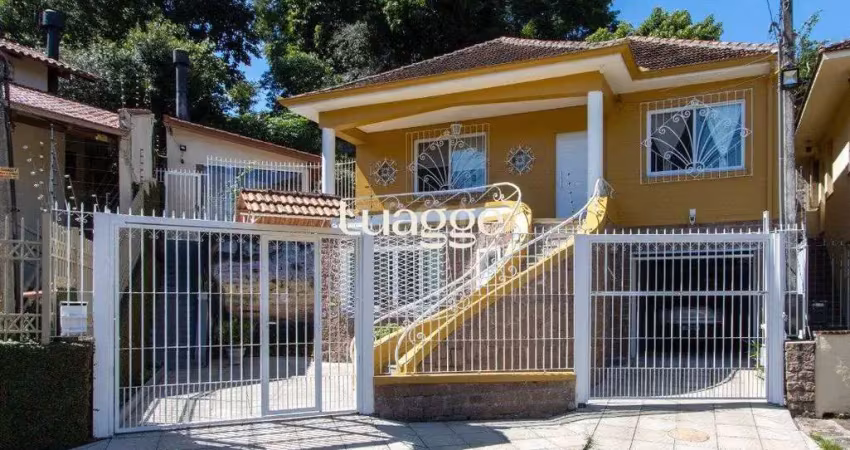 Sobrado à venda no bairro medianeira, reformado, 3 quartos, lareira, churrasqueira, 3 vagas