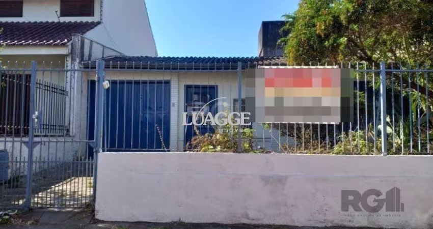 Casa 03 dormitórios, 01 suíte, 02 vagas de garagem,