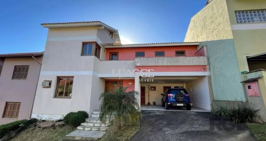 Casa de Condomínio em Cavalhada