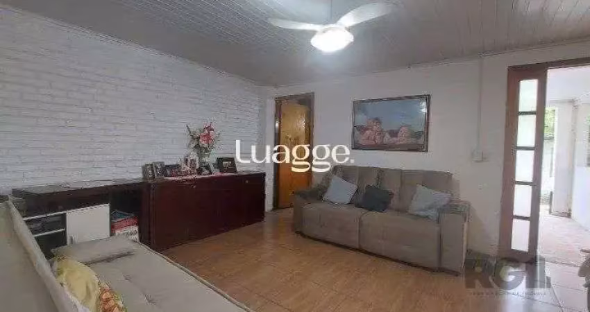 Casa com 2 quartos à venda na Rua São Sebastião do Cai, 192, Camaquã, Porto Alegre