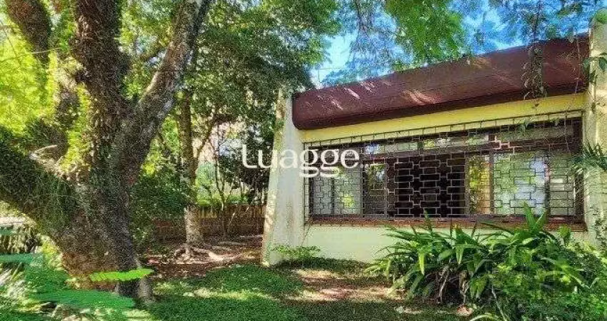 Casa à venda no bairro menino deus em porto alegre. com 160m² de área privativa