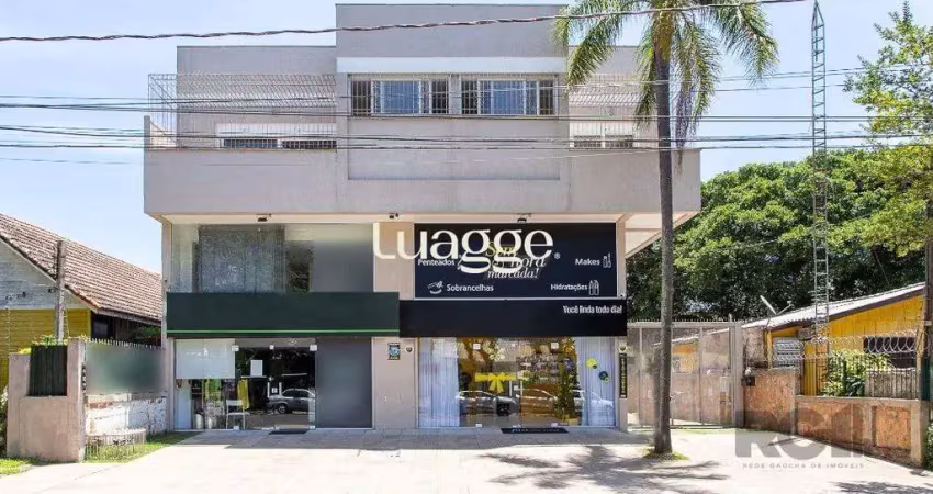 Apartamento com uma cobertura horizontal com 329,10 m² privativos com suíte