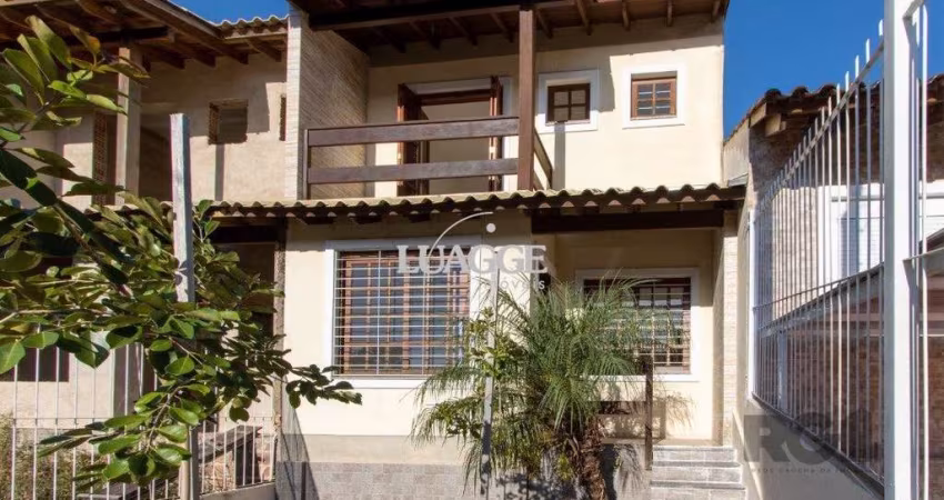 Casa para Venda - 120m², 3 dormitórios, sendo 1 suites, 1 vaga - Guarujá