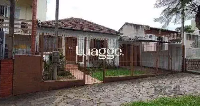 Casa com 3 quartos à venda na Avenida São Sebastião, 296, Nonoai, Porto Alegre