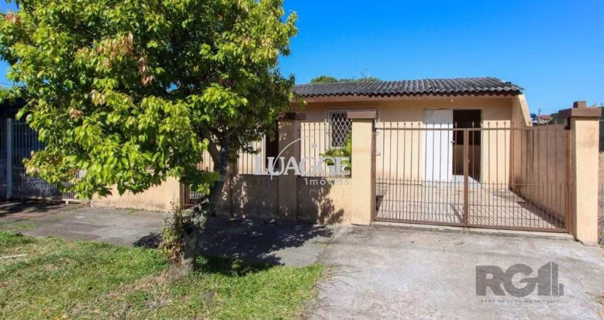 Casa de 2  dormitórios 1 vaga e um amplo pátio na Hípica Porto Alegre