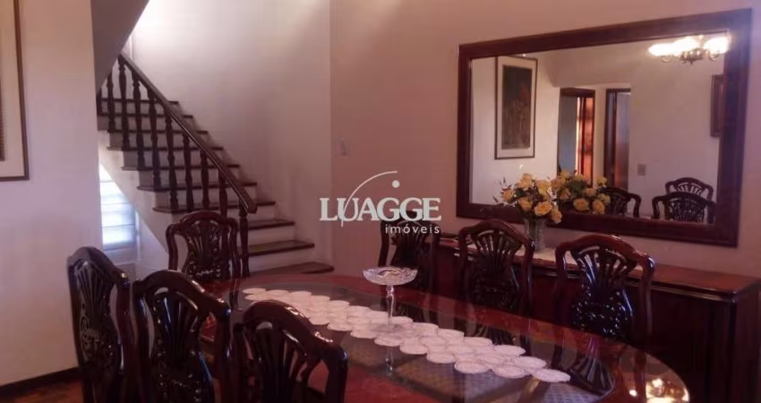 Casa para Venda - 320m², 4 dormitórios, sendo 2 suites, 5 vagas - Santo Antonio