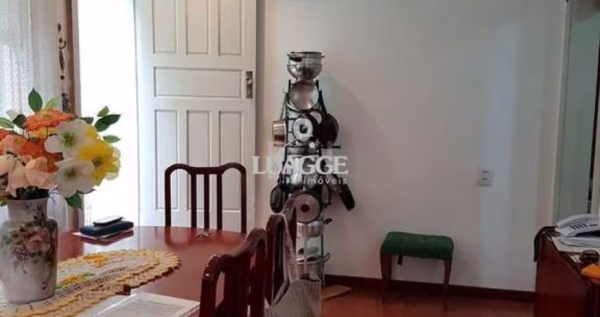 Casa para Venda - 250m², 5 dormitórios, 5 vagas - Jardim Botânico