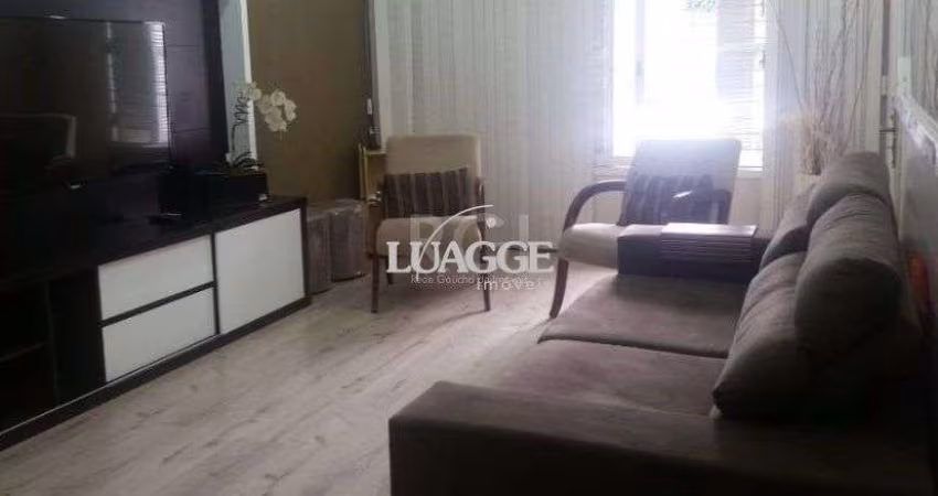 Casa para Venda - 239m², 3 dormitórios, sendo 1 suites, 2 vagas - Alto Petrópolis