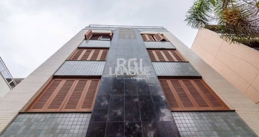 Cobertura para Venda - 248.34m², 3 dormitórios, sendo 1 suites, 3 vagas - Petrópolis