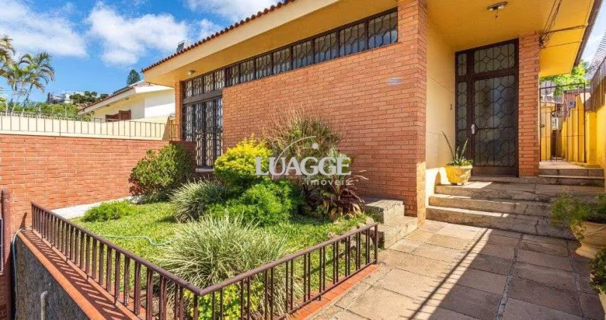 Casa no bairro Petrópolis de 3 dormitórios