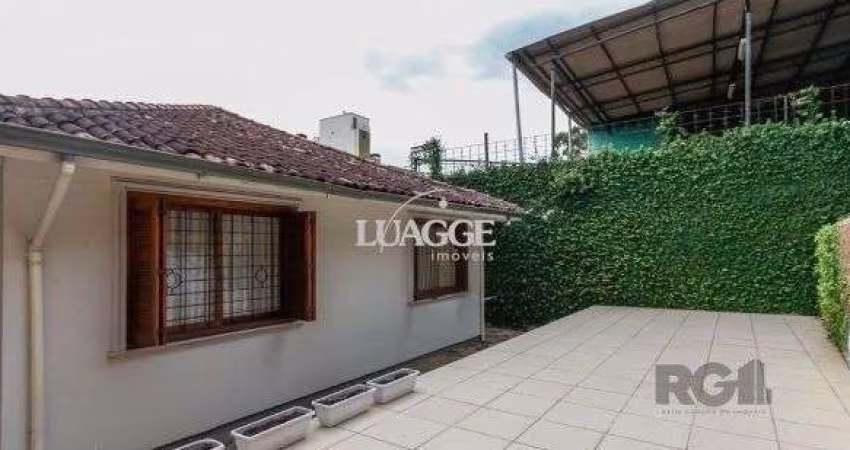 Casa sobrado no Jardim do Salso de 4 dormitórios e 3 vagas