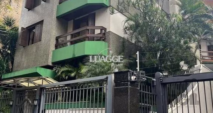 Cobertura para Comprar  com três dormitórios e uma suíte, duas vagas no bairro Petrópolis.