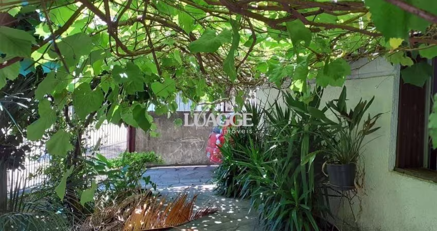 Casa para Venda - 120m², 3 dormitórios, 1 vaga - Santa Tereza