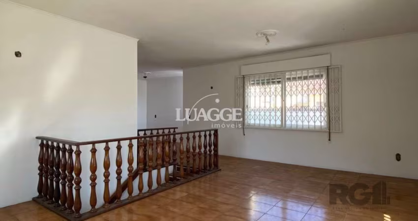 CASA COM 5 DORMITÓRIOS, ESPAÇO PARA FESTAS E PEÇAS AMPLAS PRÓXIMO AO IGUATEMI