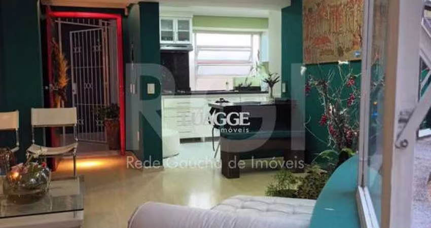 Apartamento  2 quartos, suite, , sacada,   2 quartos,  churrasqueira, semi mobiliado com garagem!