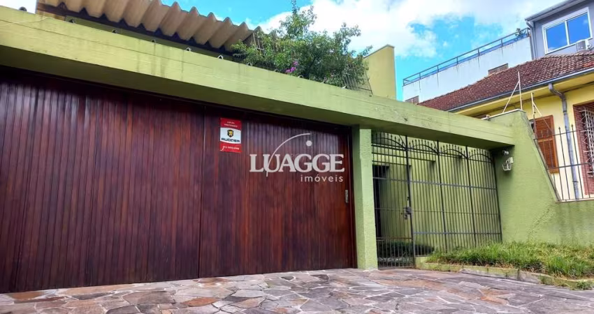 Casa para Venda - 300m², 4 dormitórios, sendo 1 suites, 2 vagas - Santana