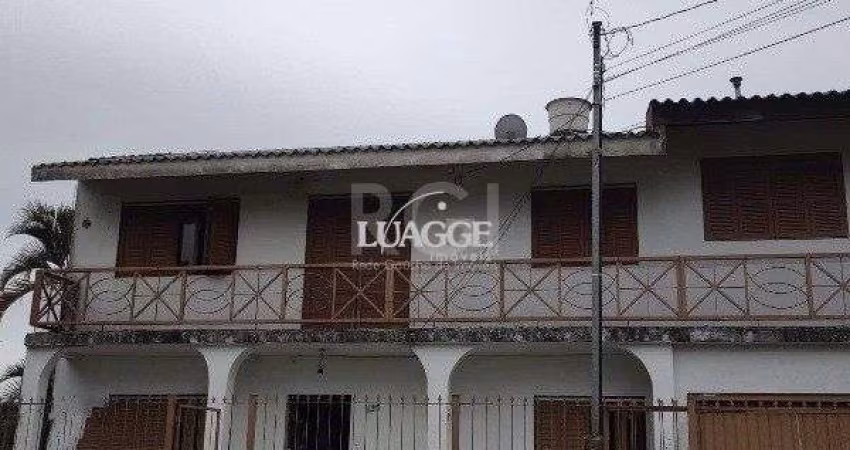Casa  3 dormitórios, sendo 1 suites, 2 vagas - Medianeira, Porto Alegre/RS