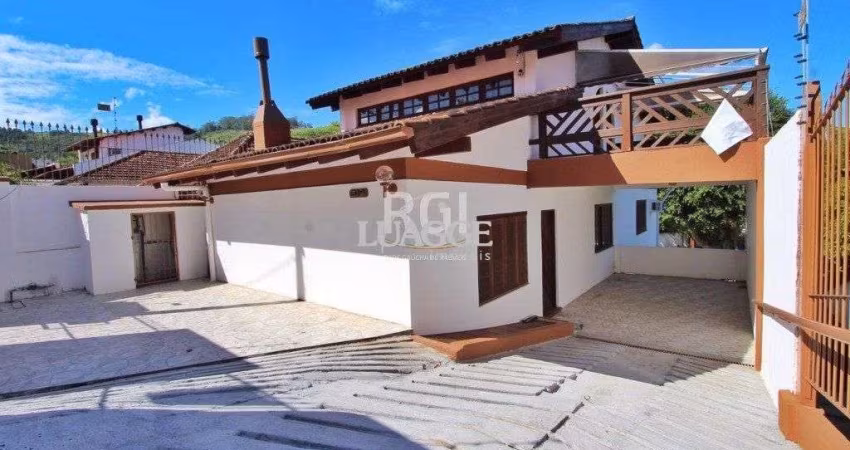 Casa para Venda - 185.29m², 4 dormitórios, sendo 2 suites, Teresópolis