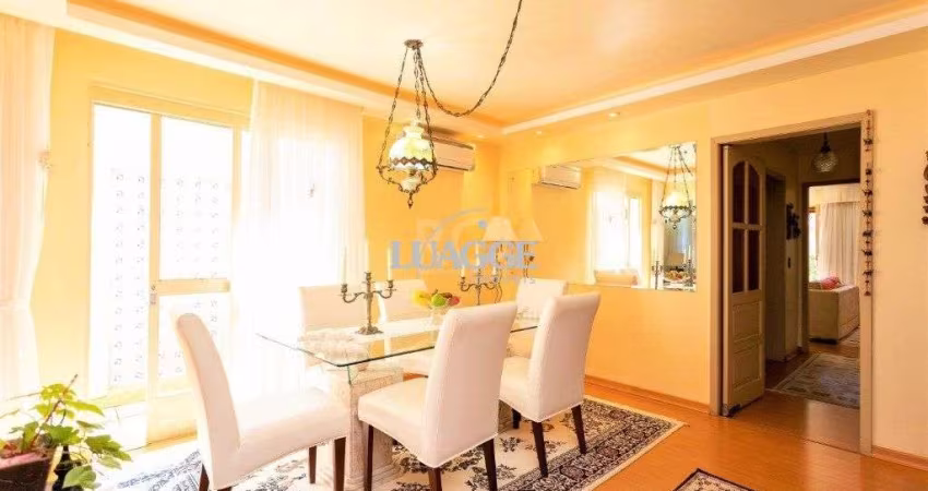 Casa para Venda - 228m², 4 dormitórios, sendo 1 suites, 5 vagas - Teresópolis