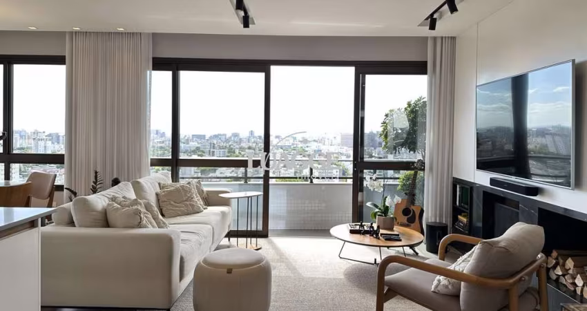 Apartamento no bairro Petrópolis de 2 dormitórios e 2 vagas