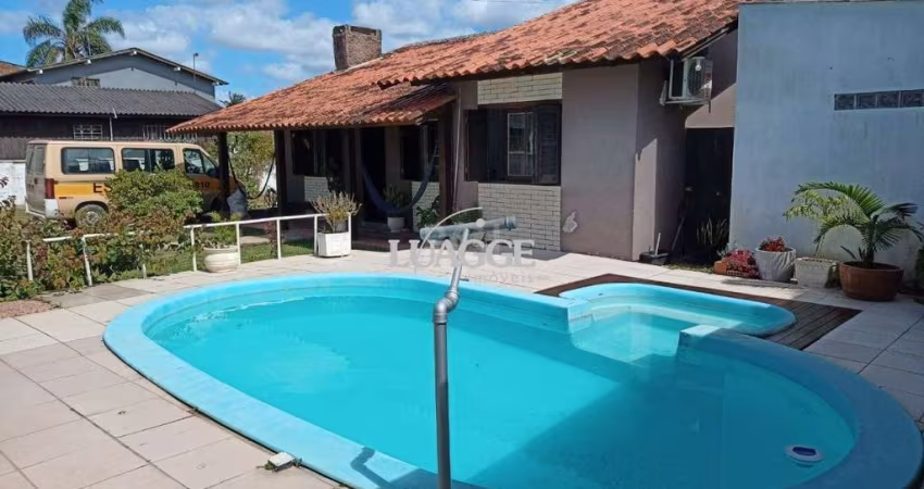 Casa 3 dormitórios, sendo 1 suites, 9 vagas - bairro Ponta Grossa Porto Alegre RS