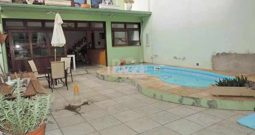 Casa para Venda - 229m², 3 dormitórios, sendo 1 suites, 1 vaga - São Geraldo