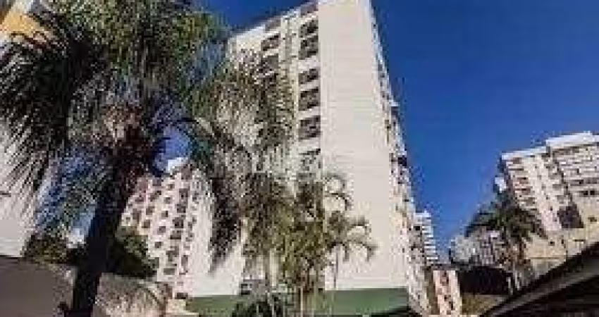 Apartamento de 72m² com 2 dormitórios, no bairro no bairro Mont Serrat.